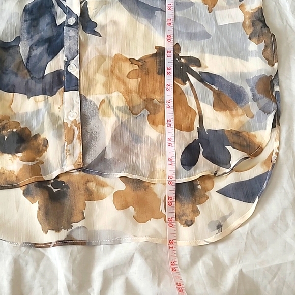Cleo Floral Print Watercolor Casual Loose Shirt, Adjustable Sleeves, Size M - Picture 11 of 11